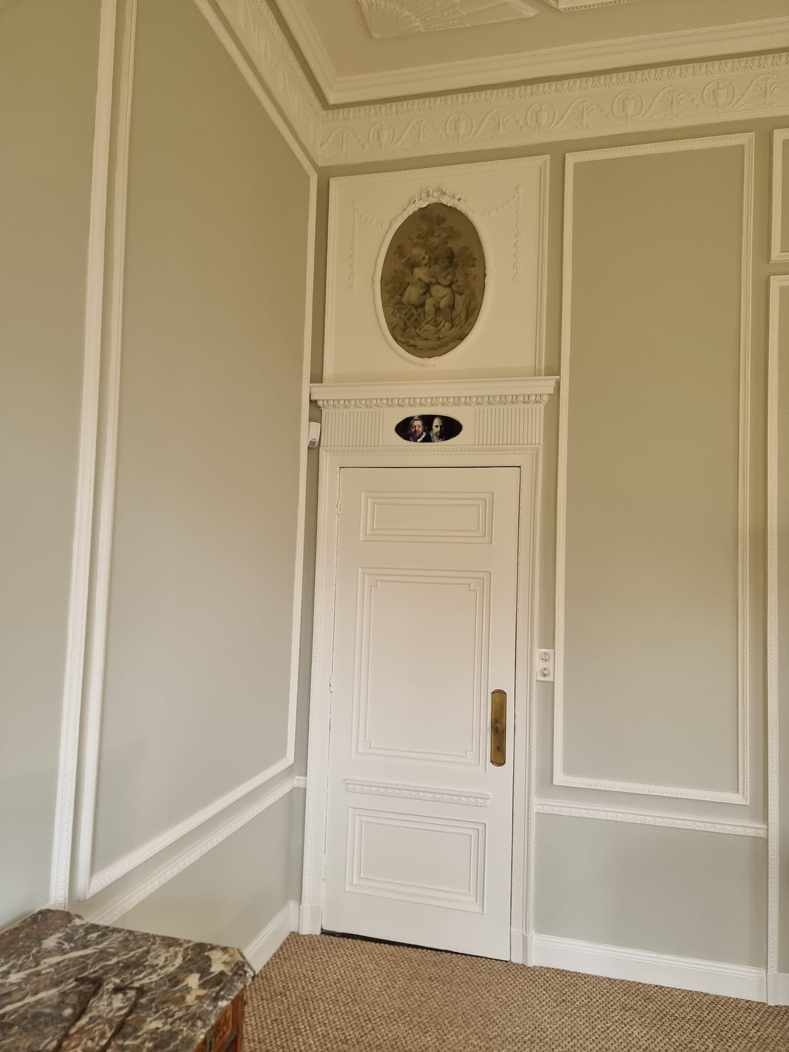 Stijlkamer in landhuis met Farrow and Ball kleuren